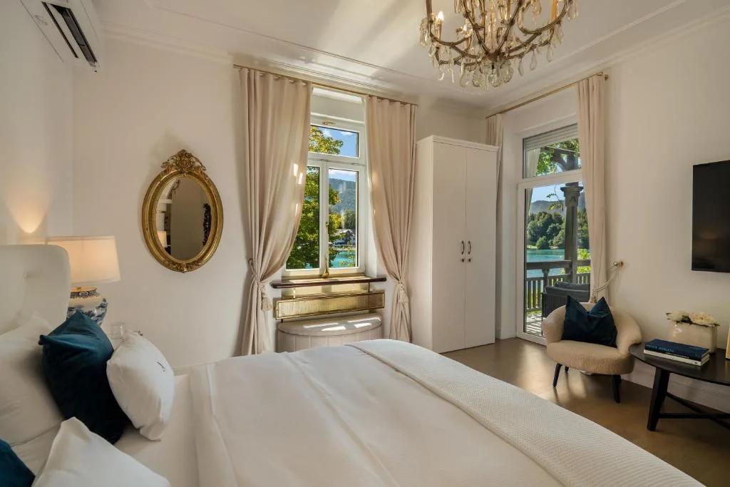 Luxury King Room windows, wardrobe and balcony entrance