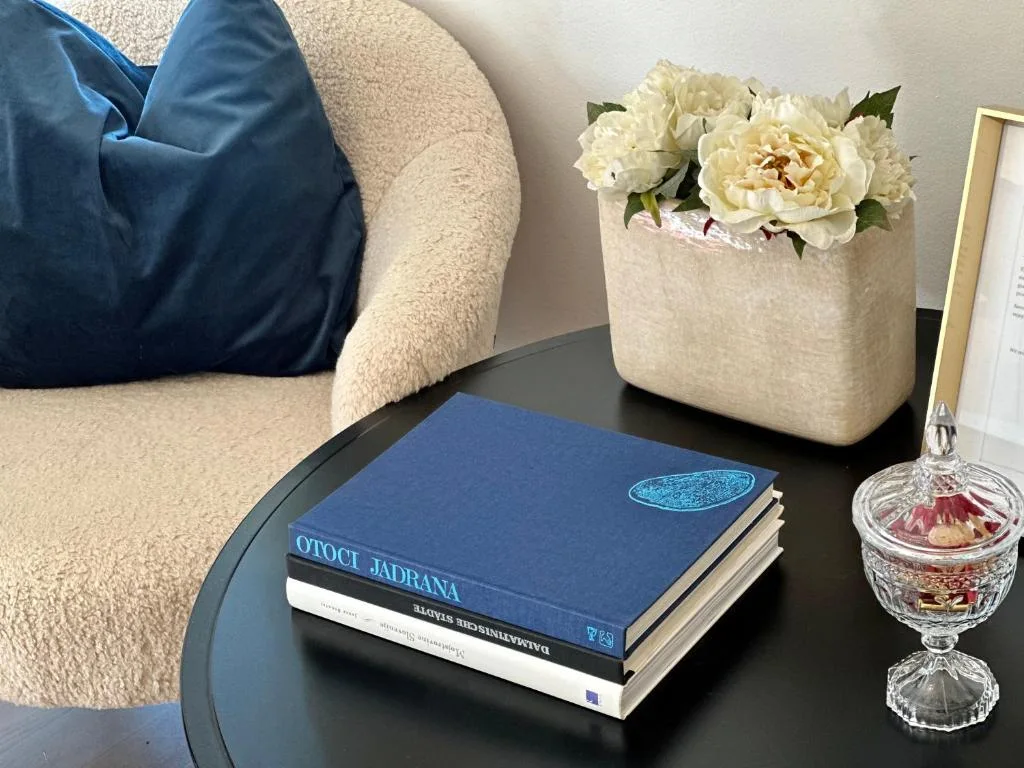 Armchair and reading table in the Luxury King Room